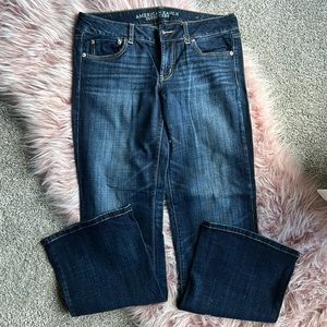 Women’s favorite boyfriend stretch jeans. Size 10 reg.